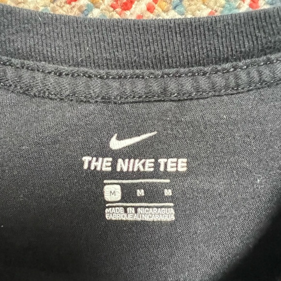 Girl Nike Tee - Picture 5 of 6